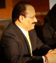 ثوره الحب قصيدة يكتبها الدكتور الشاعر عبد الوالي الشميري