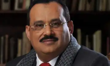 الدكتور عبد الولي الشميري يكتب قصيدة الغدر