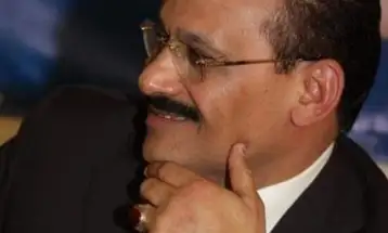 (سلام على سيدي المصطفى ) قصيدة للشاعر الدكتور عبد الولي الشميري