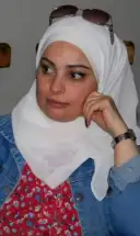 إلى أمي في السماء.. جسدي خريطة وطن ضائع، وحضنكِ هو وطني!!